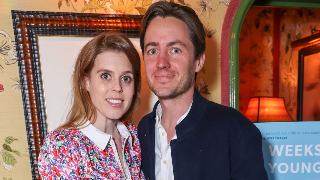 Princesa Beatrice y Edoardo Mapelli Mozzi Comparta la primera foto de la hija recién nacida Athena