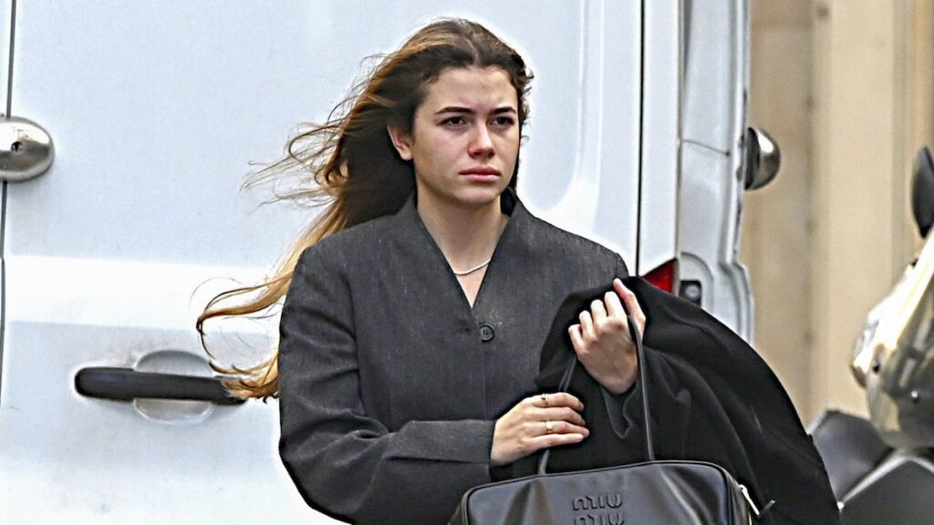 Clara Chía vio sola en Barcelona en medio de un momento desafiante por delante con Gerard Piqué