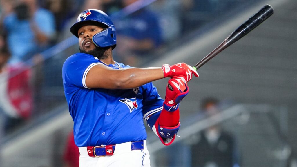 3 cambios de los Azulejos en los que podría estar involucrado Vladimir Guerrero Jr.