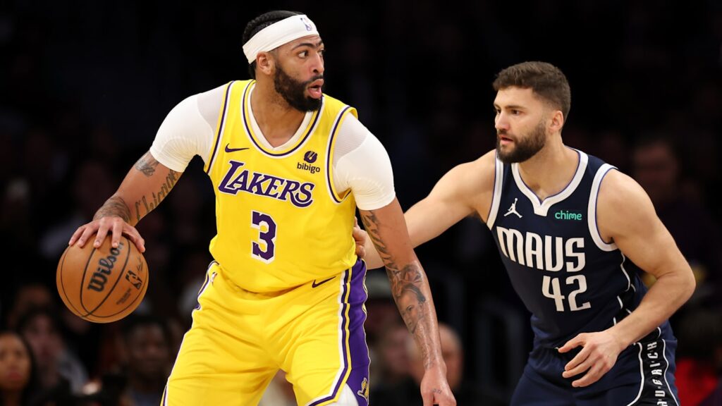 ¿Cuál es el contrato de Anthony Davis con Lakers que absorben los Dallas Mavericks?