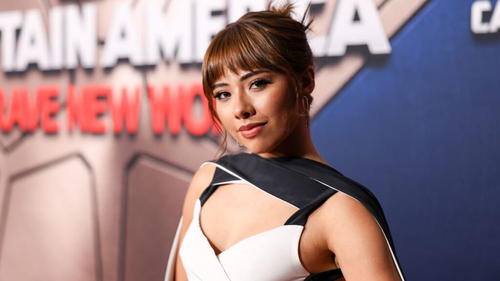 Xochitl Gómez debuta el cabello nuevo y los abdominales impresionantes