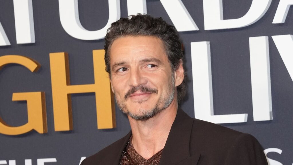 Pedro Pascal comparte el momento BTS desde Domingo Sket con Sabrina Carpenter y Marcello Hernandez