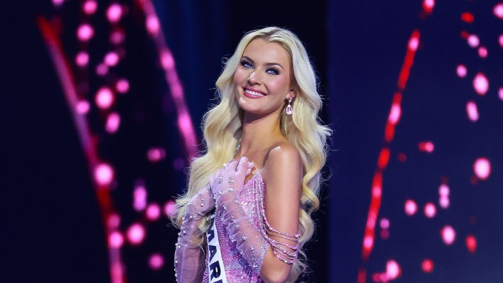 Miss Universo 2024 Victoria Kjær Theilvig llega a Dinamarca por primera vez después de ganar la corona