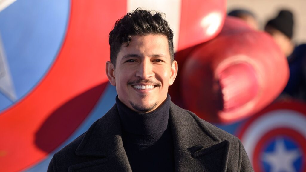 Danny Ramírez del Capitán América dice que su nuevo papel como el primer Halcón Latino es un momento de círculo completo