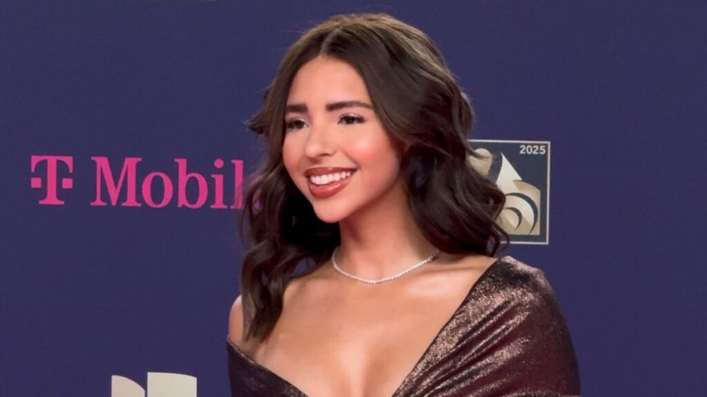 Ángela Aguilar debute un nuevo cabello en Premio Lo Nuestro