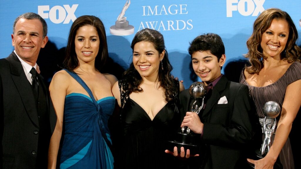 Ana Ortiz habla de ‘fea betty’ reunion y le da esperanza a los fanáticos: ‘Todos queremos hacerlo’