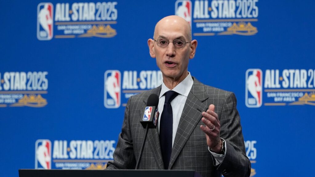 Adam Silver, Empérico Con Fanficos de Mavericks Enojados por Canje de Doncic