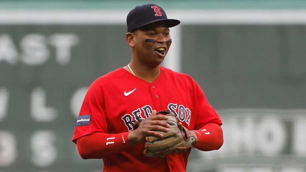 Gerente de los Medias Rojas responde a Rafael Devers y la polémica de la tercera base