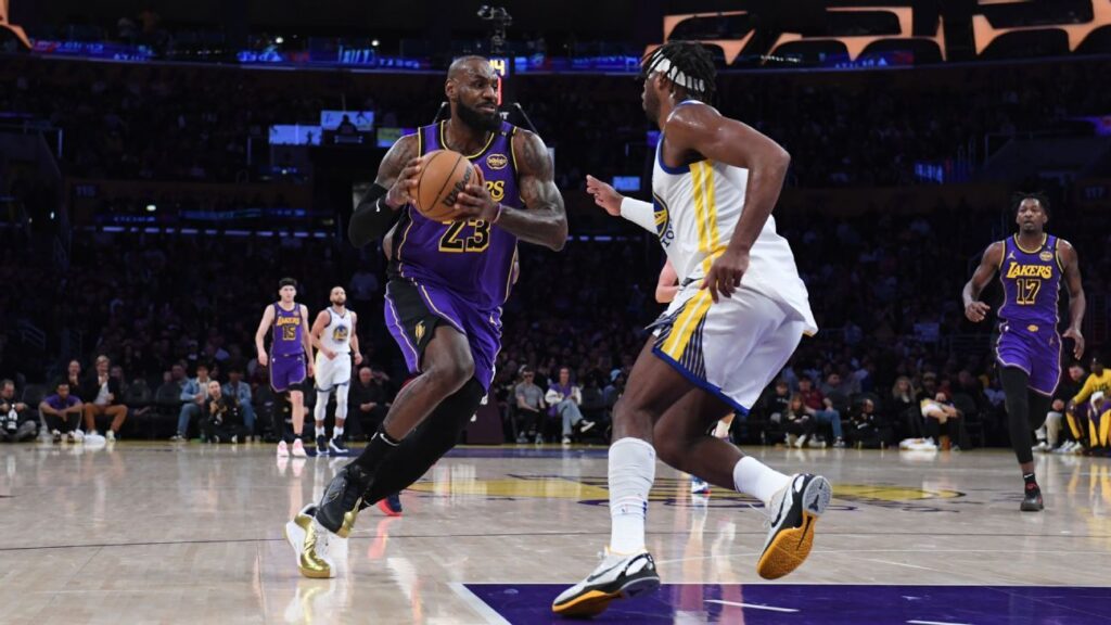 LeBron SUPERA A JORDAN COMO JUGADOR DE MAYOR EDAD CON 40 PUNTOS