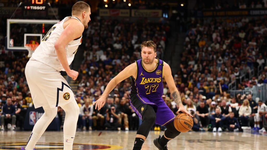 Luka Doncic, Al Ataque: Un Día Perfecto para el 77 de Lakers
