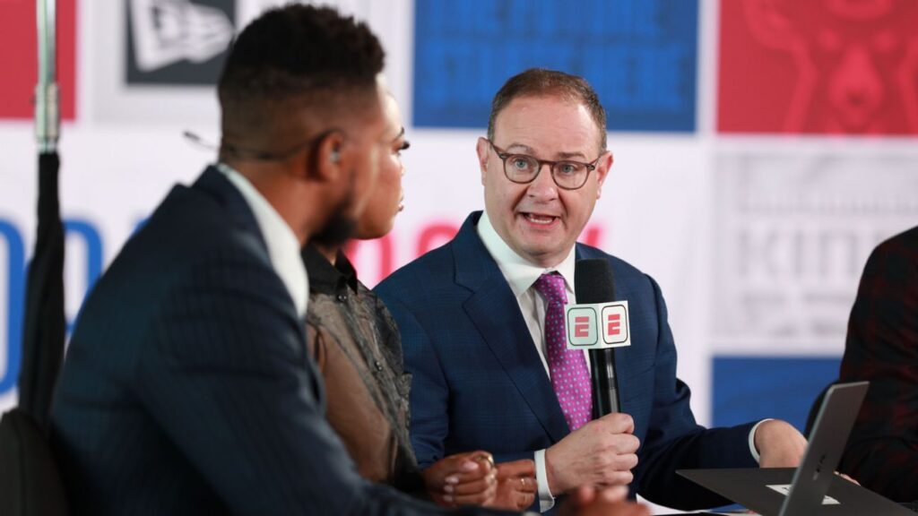 Premio de Medios de Medios Curt Gowdy de Adrian Wojnarowski