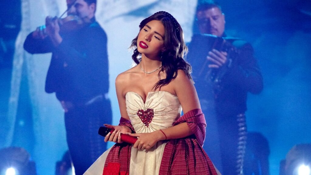 Ángela Aguilar aborda los rumores de plagio después de que los usuarios de las redes sociales afirmaron que Adele la demandó