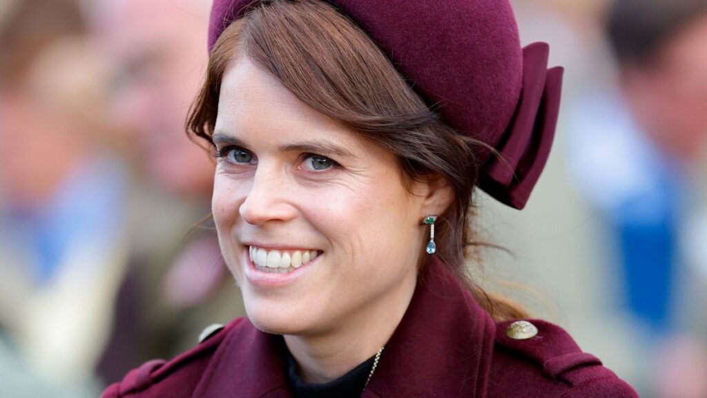 La princesa Eugenie muestra a los hijos August y la obra de arte de Ernest