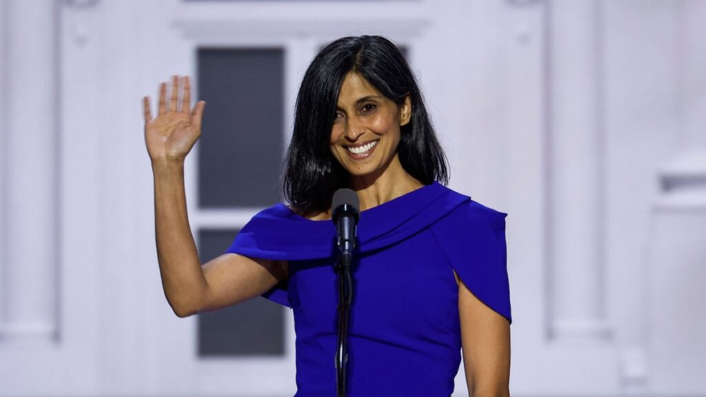 Su impresionante atuendo en París