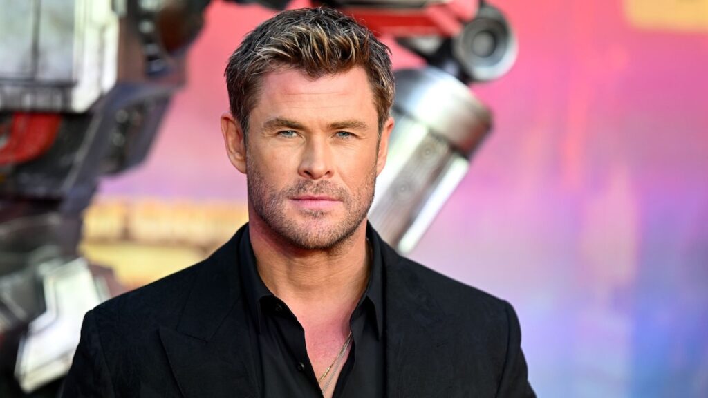 Chris Hemsworth se une a la búsqueda de un amigo perdido en Byron Bay Mystery
