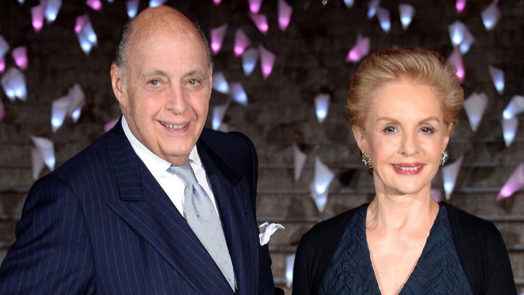 El esposo de Carolina Herrera, Reinaldo Herrera, pasa a 91