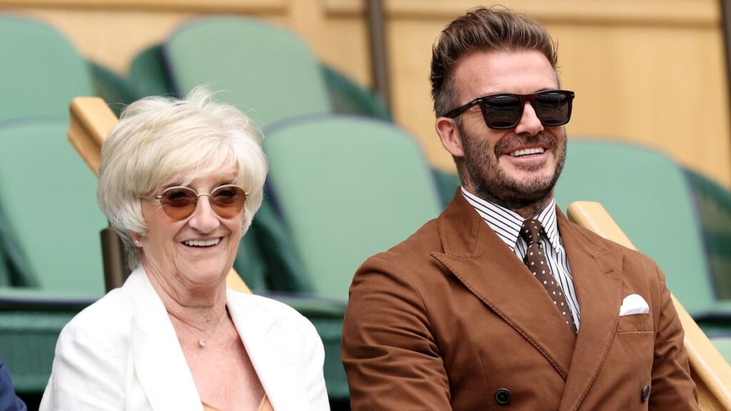 David Beckham comparte un dulce homenaje a su madre Sandra Beckham y a la madre de Victoria Beckham, Jackie Adams