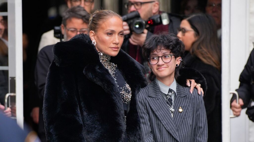 El hijo de Jennifer López, los modales de Emme Muñiz roban el centro de atención