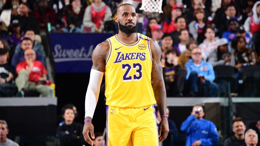 Fuentes: LeBron Rugresa A Los Ángeles con Buena Retroción