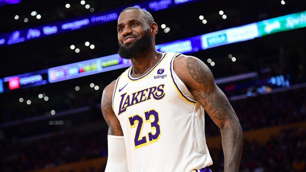 LeBron James Relanza Podcast Con Steve Nash, Fuentes