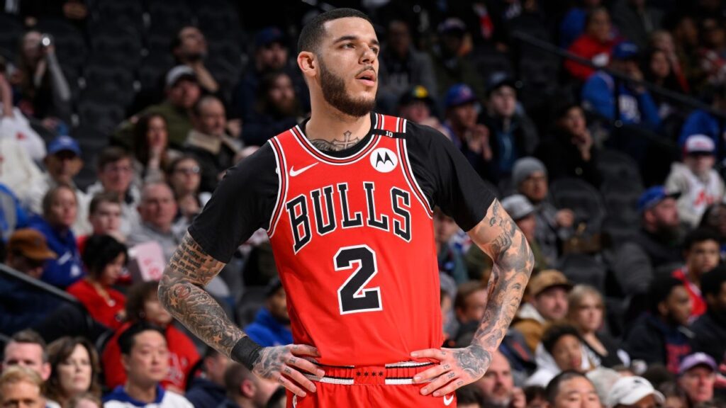 Lonzo Ball Fuera Otra Vez, Pero no por lo que Resta de la Temporada