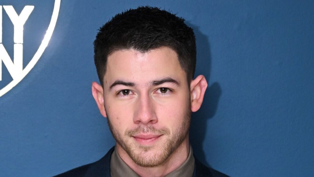 Nick Jonas comparte una adorable foto del cambio de imagen de Malti Marie Nick Jonas comparte una adorable foto del cambio de imagen de Malti Marie