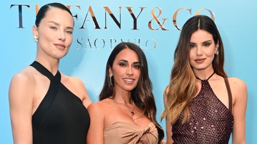 Antonela Roccuzzo y Adriana Lima Stun en el lanzamiento de Big Brasil de Tiffany & Co