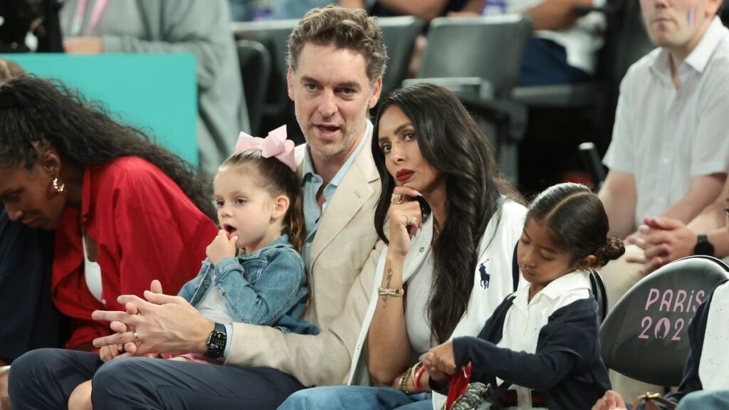 Vanessa Bryant lleva a hijas a amigos y un viaje de esquí familiar con Pau Gasol