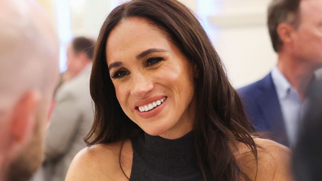 Meghan Markle comparte una foto de retroceso de los días escolares que trajo ‘la sonrisa más grande a’ su rostro