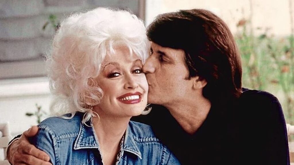 Dolly Parton comparte detalles raros sobre su difunto esposo