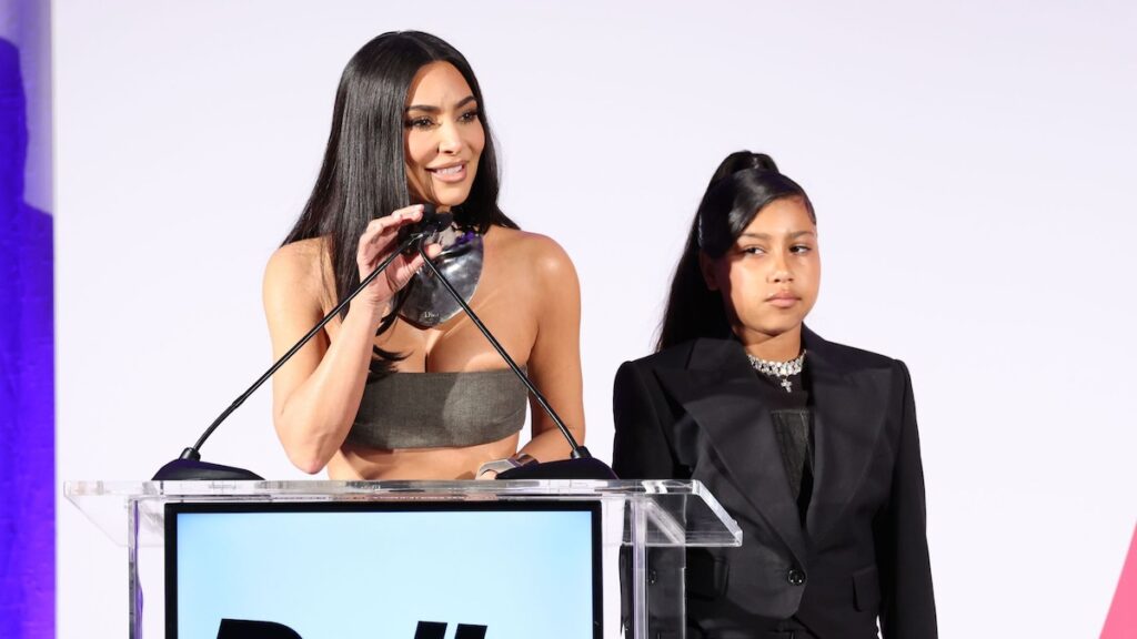 Kim Kardashian revela por qué le está dando a North West su anillo de compromiso de Kanye West