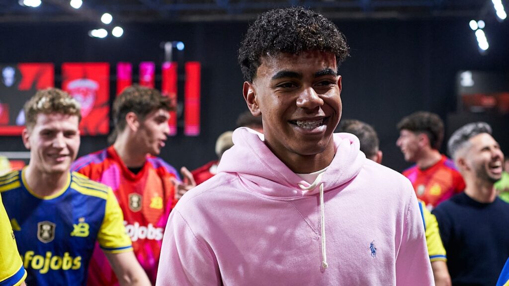 ¿Cuál es el equipo de Lamine Yamal en la Kings World Cup Clubes?