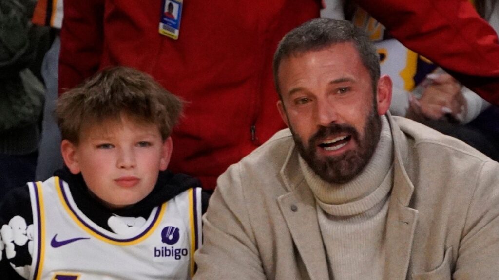 Ben Affleck recibe un raro sello de aprobación de su hijo Samuel, que todavía no entiende su fama