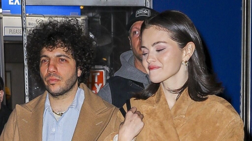 Selena Gomez y Benny Blanco Wear Wear Coordined Cowboy Core Courtside