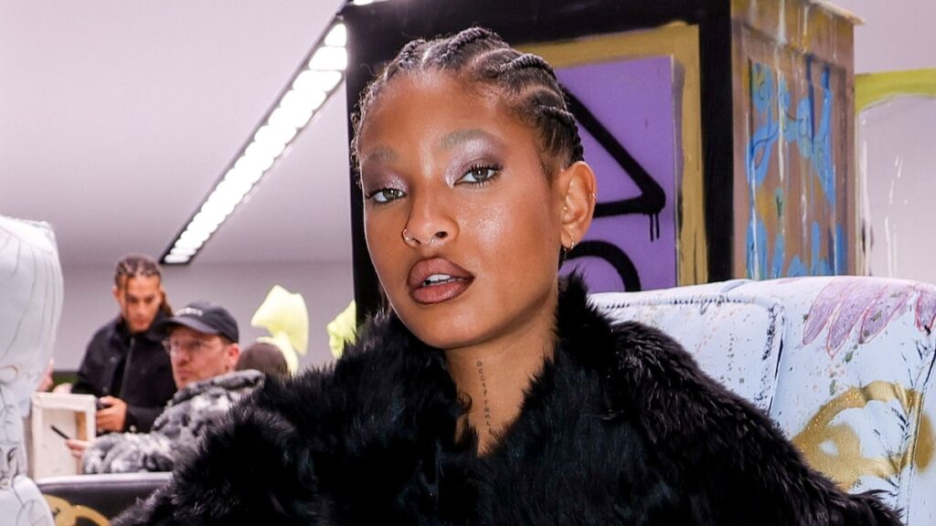 Willow Smith se afeitó la cabeza a los 11 para hacer una declaración a Will Smith