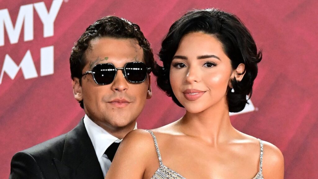 Nodal y Ángela Aguilar salen en Jalisco: mano en la mano y sin otersed