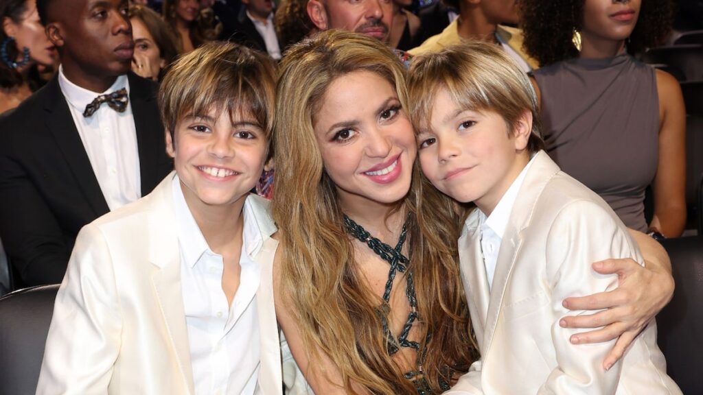 Shakira sonríe con su hijo Milán en Miami en medio de Piqué y Drama de Clara Chía
