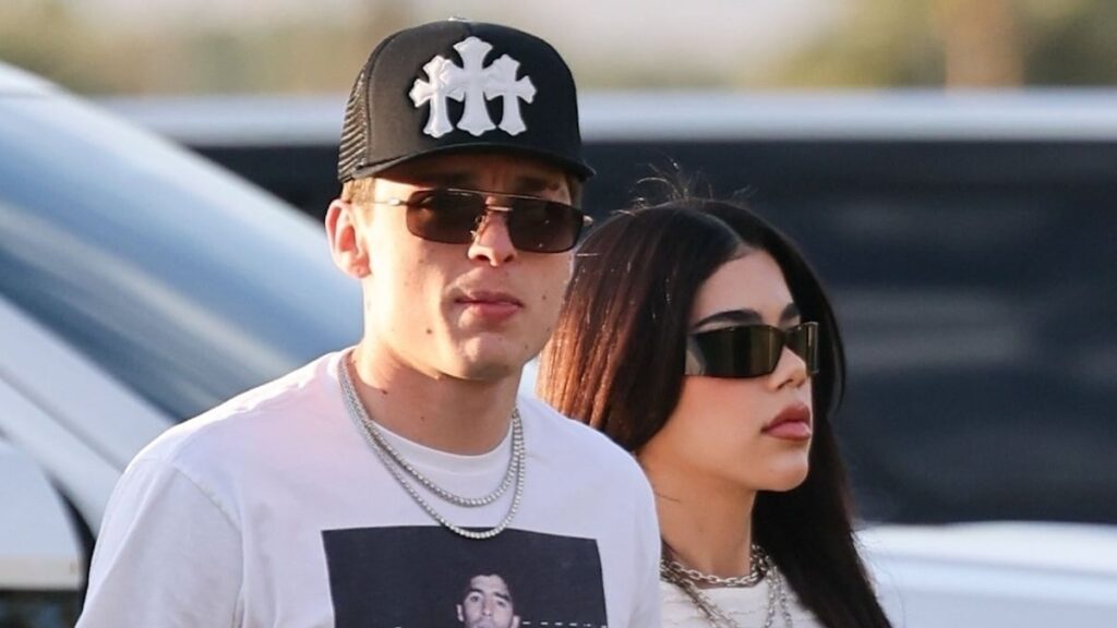 Peso Pluma y Kenia OS sirven vibraciones mexicanas de pareja de poder en Coachella