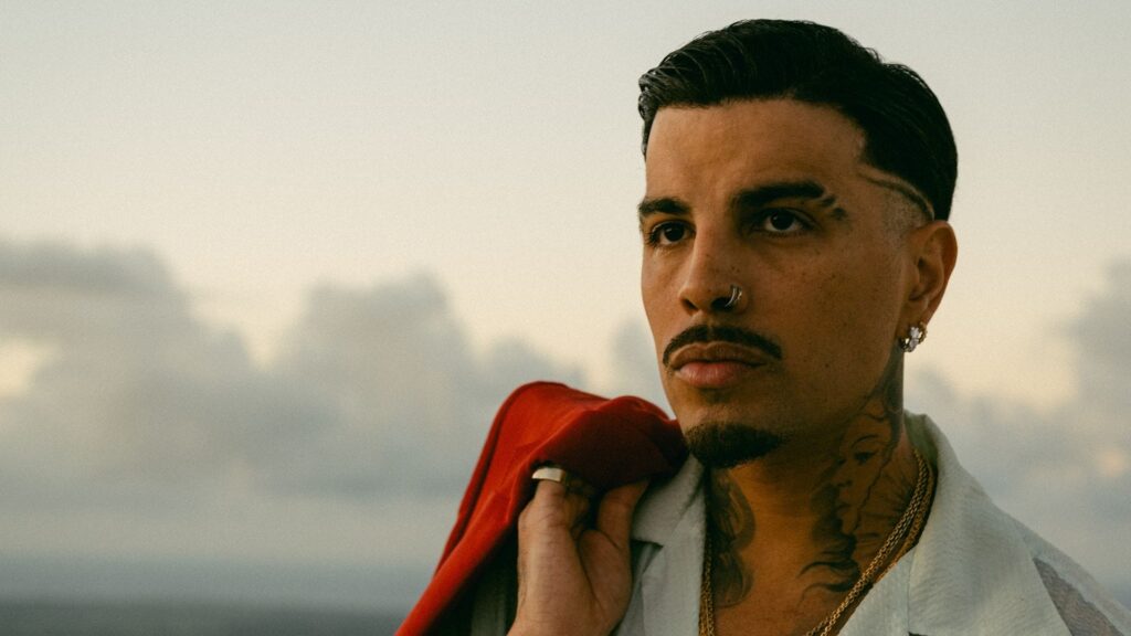 ‘Carita Linda’ de Rauw Alejandro es una carta de amor completa a Puerto Rico