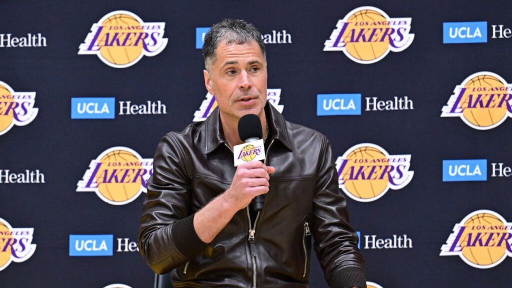 Lakers Dan A Rob Pelinka Extensión de Contrato Como Presidente y Gerente General
