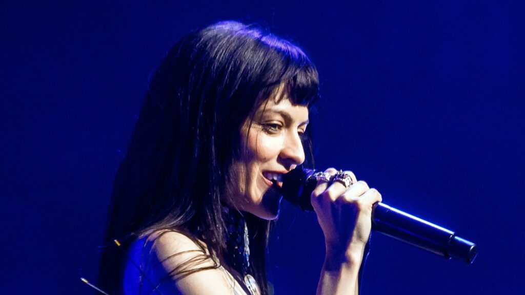 Las marías, cuco, Miley Cyrus, Eladio Carrión y más