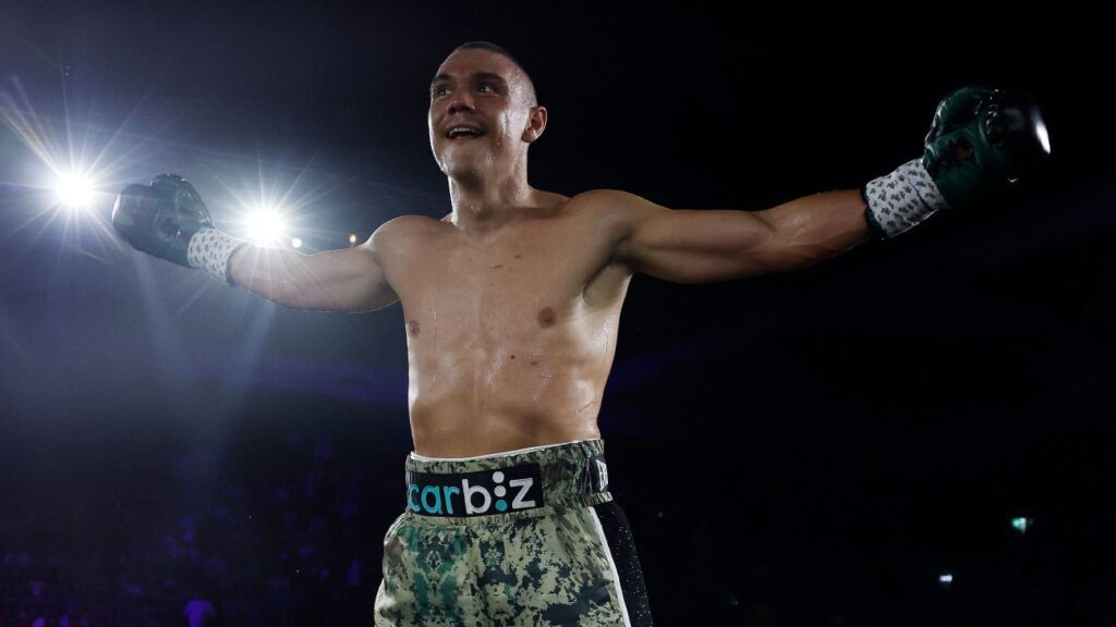 Tim Tszyu Detiene A Joey Spencer y Reta A Keith Thurman