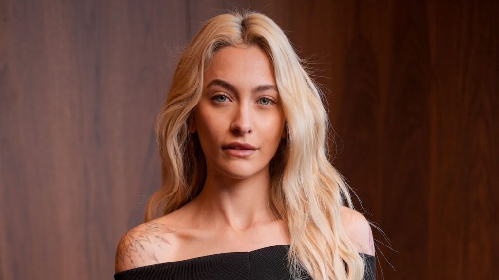Paris Jackson aturde en una cómoda mirada boho en la última salida de Los Ángeles