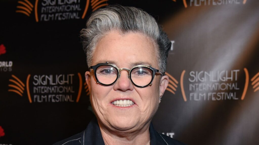 Rosie O’Donnell se abre sobre cómo un perro de servicio cambió la vida de su hijo autista