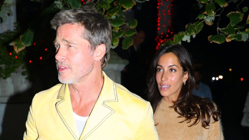 Ines de Ramon muestra sus abdominales tonificados en medio de informes de Brad Pitt no quiere casarse