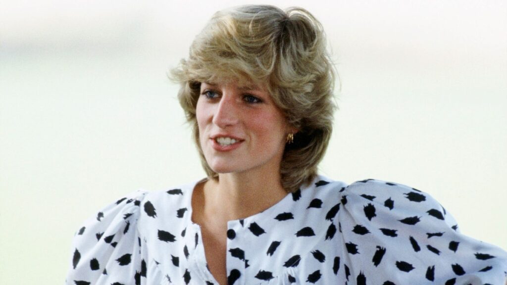 La madre de David Beckham se parece a la princesa Diana en la foto de retroceso: ‘wow tan hermoso’