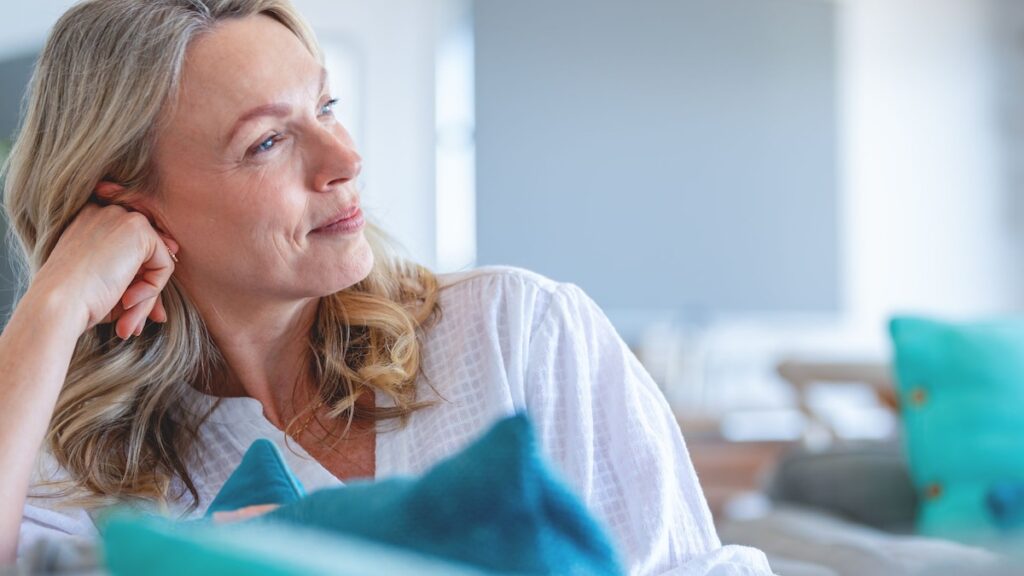 ¿La menopausia te está envejeciendo más rápido? Aquí le mostramos cómo mantenerse por delante