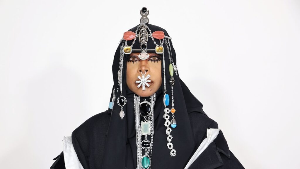 La audaz visión de moda de Erykah Badu define su legado