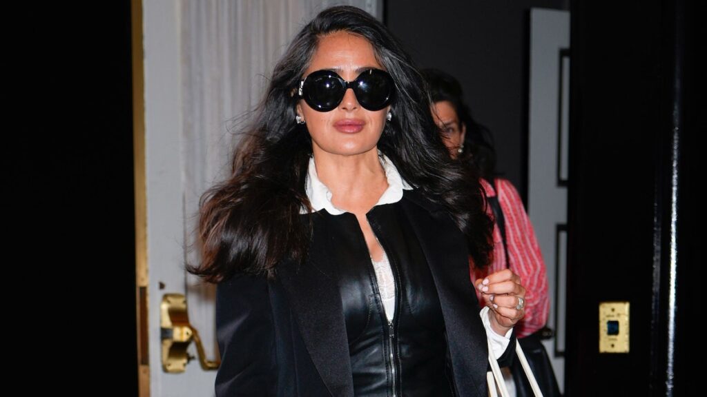 Salma Hayek lo mantiene fresco en Nueva York después de hablar sobre su vínculo con Blake Lively