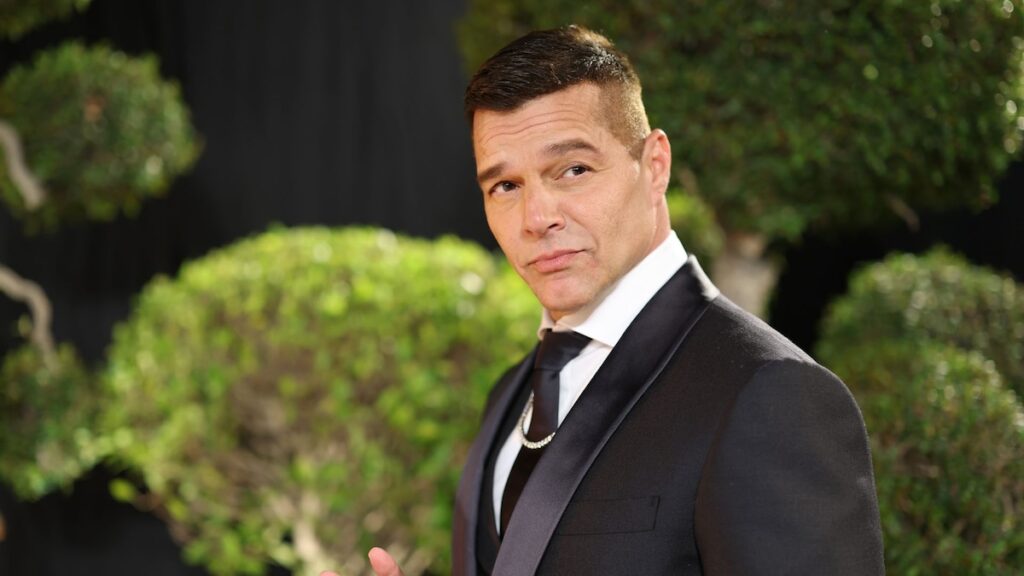 El hijo de Ricky Martin, Valentino, muestra sus músculos